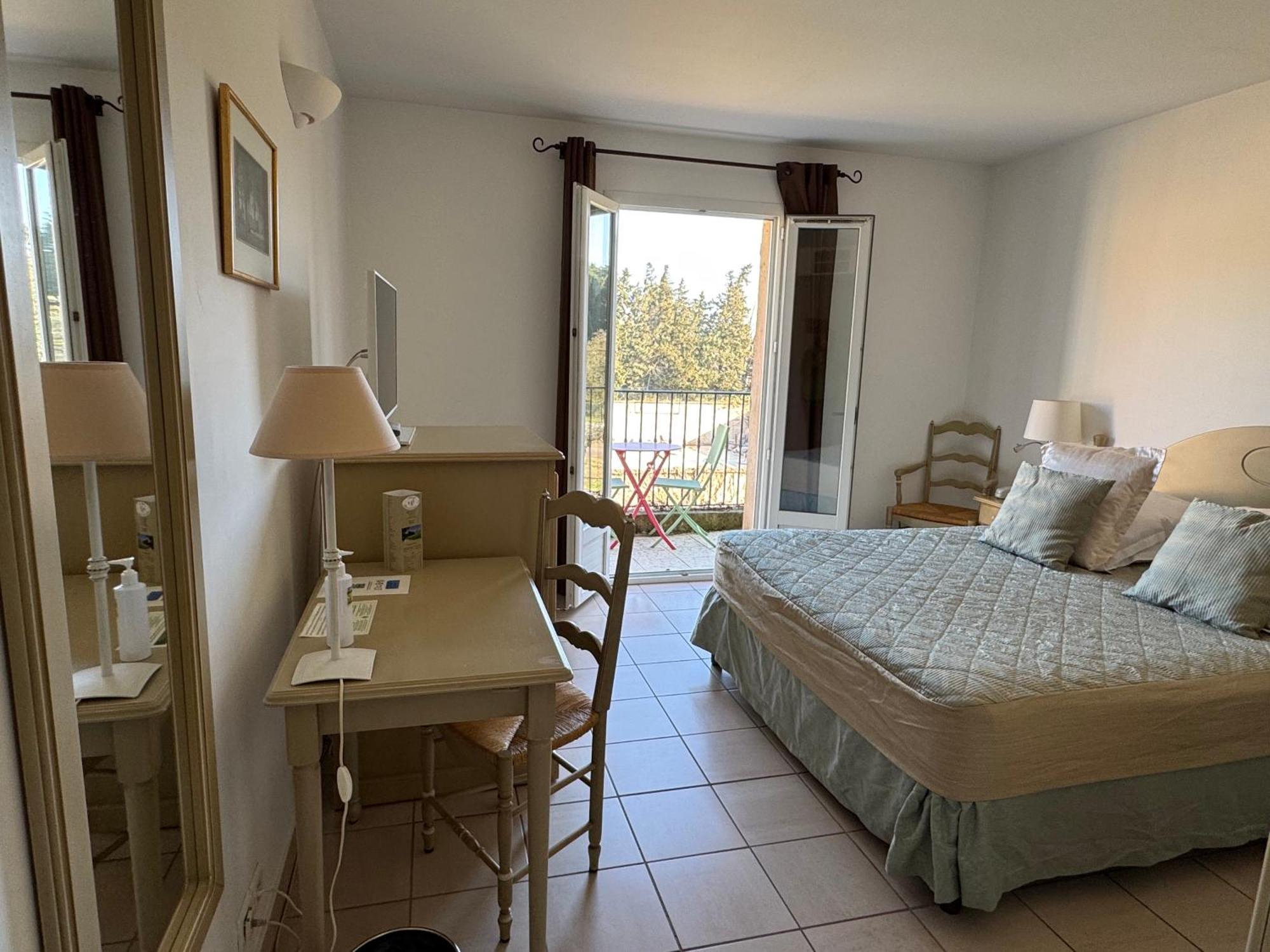 Hotel Terriciae Aux Portes De Maussane Les Alpilles Ngoại thất bức ảnh