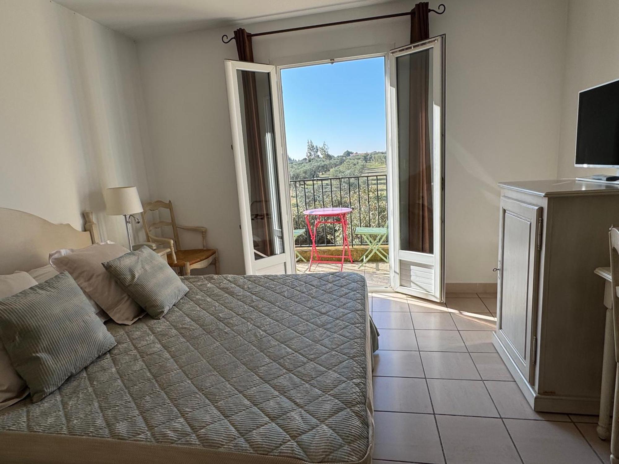 Hotel Terriciae Aux Portes De Maussane Les Alpilles Ngoại thất bức ảnh