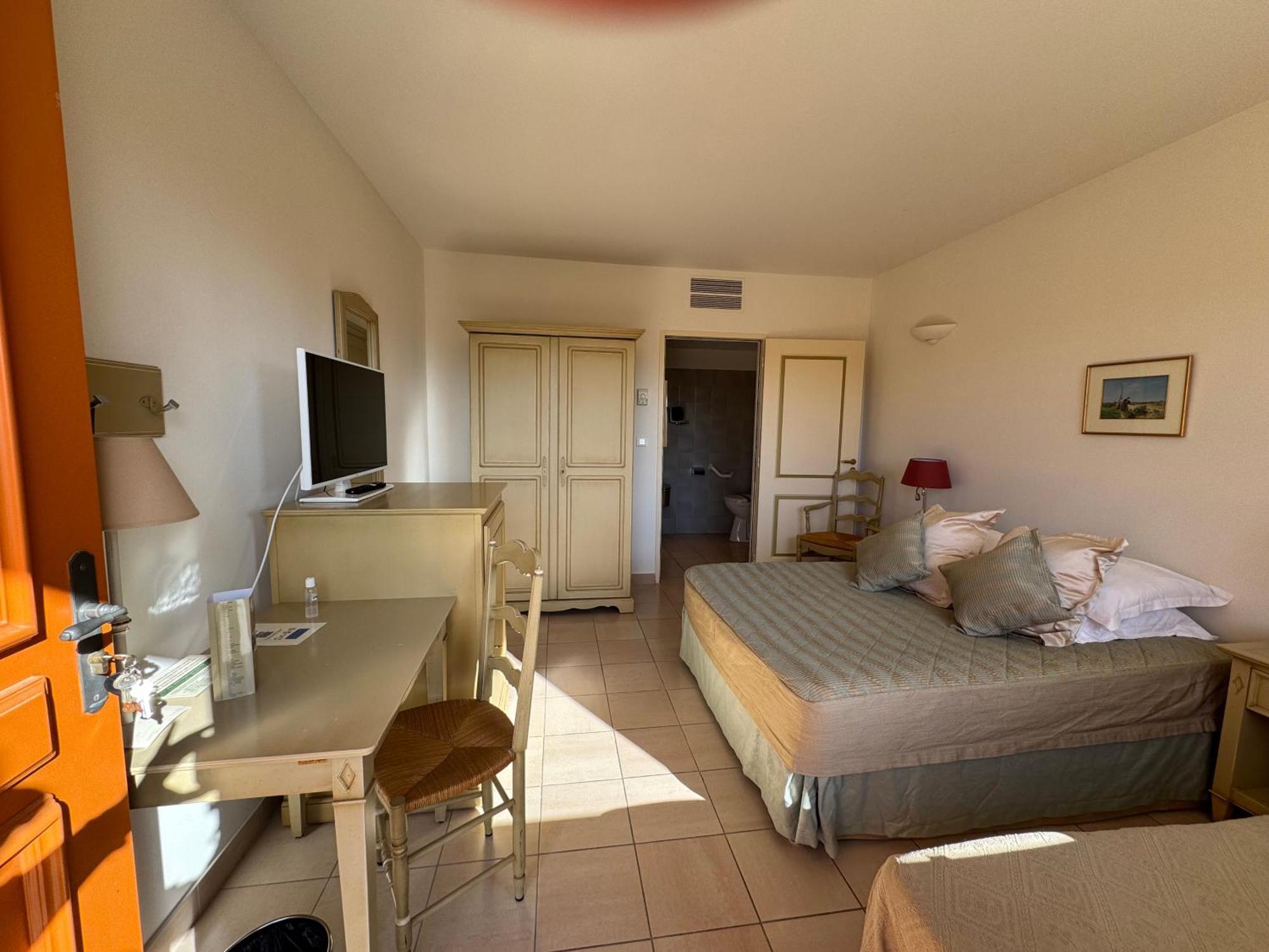 Hotel Terriciae Aux Portes De Maussane Les Alpilles Ngoại thất bức ảnh