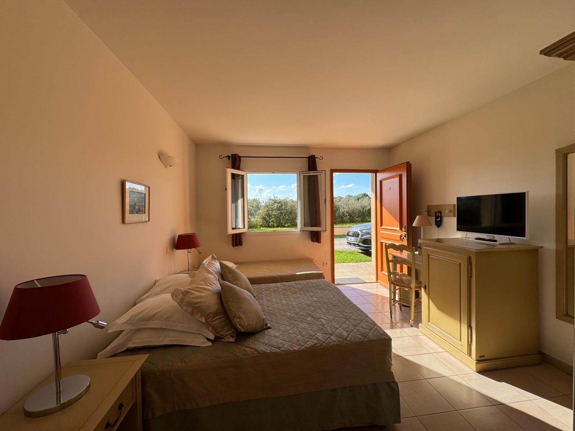 Hotel Terriciae Aux Portes De Maussane Les Alpilles Ngoại thất bức ảnh