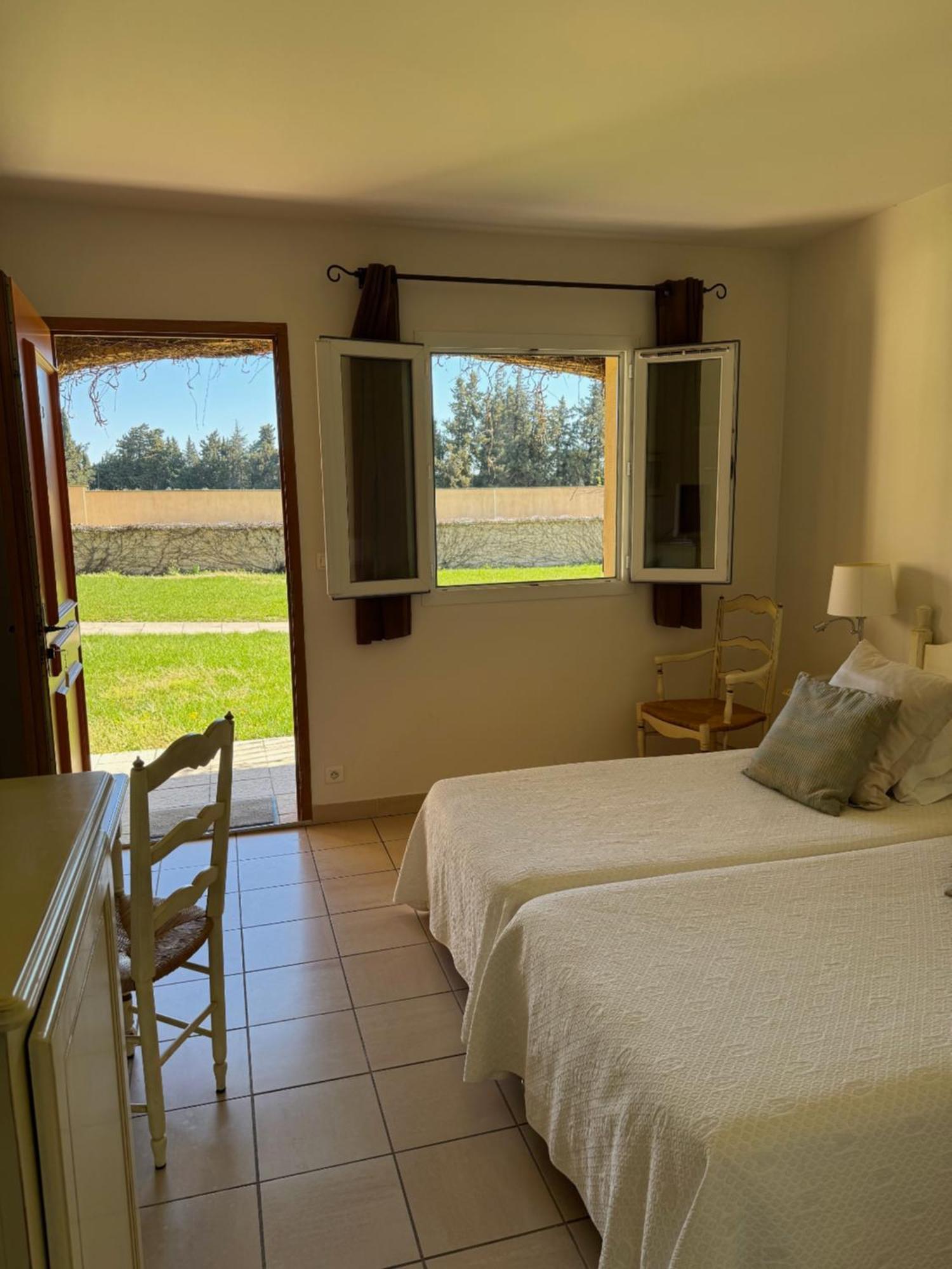 Hotel Terriciae Aux Portes De Maussane Les Alpilles Ngoại thất bức ảnh